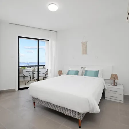 Appartement Modern Seafront With Marina Views Larnaca