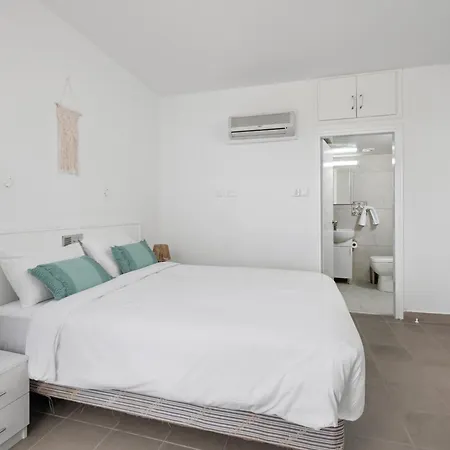 Appartement Modern Seafront With Marina Views *