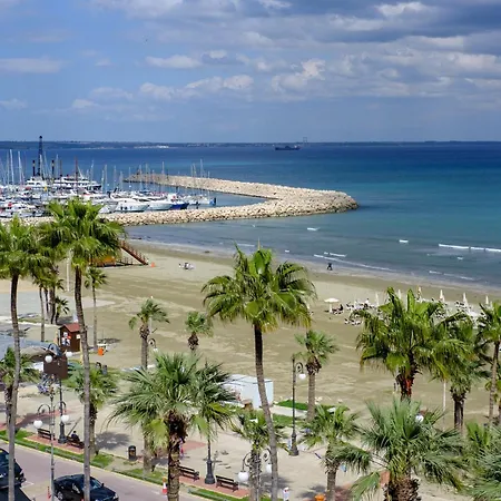Modern Seafront With Marina Views Appartement Larnaca